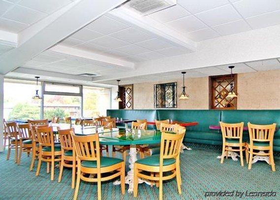 Quality Inn & Conference Center Maple Shade Restaurant bilde